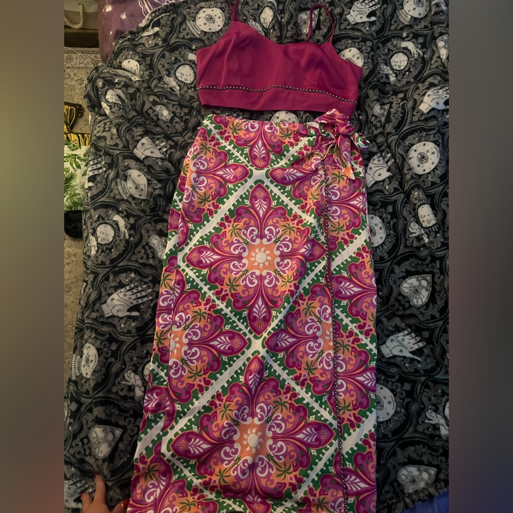NWOT House of Harlow 1960 Women’s Boho Crop top and Midi wrap skirt size small